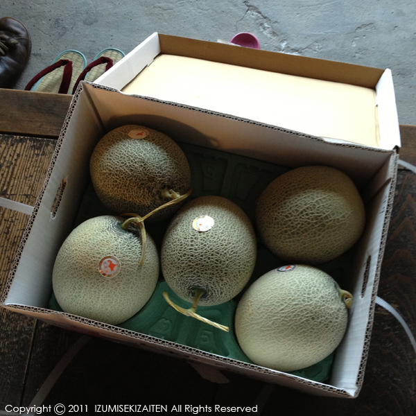 http://izumi-stone.jp/ichigon/dekamelon.jpg