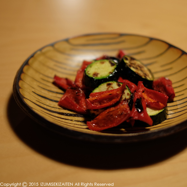 http://izumi-stone.jp/ichigon/item_images/mingei1506.JPG