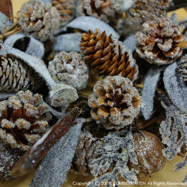 http://izumi-stone.jp/ichigon/item_images/wreath2.JPG
