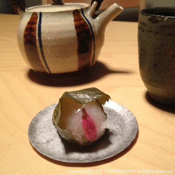 http://izumi-stone.jp/ichigon/sakuramochi2.jpg